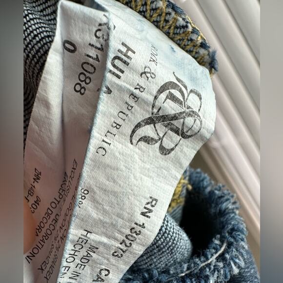 Rock & Republic Hula Shorts | Size 0 - Picture 9 of 9